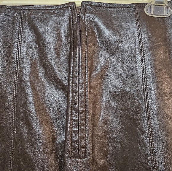 Vintage Buttery Soft 100% Leather Cache Mini Skirt - Size 12 - Picture 6 of 9